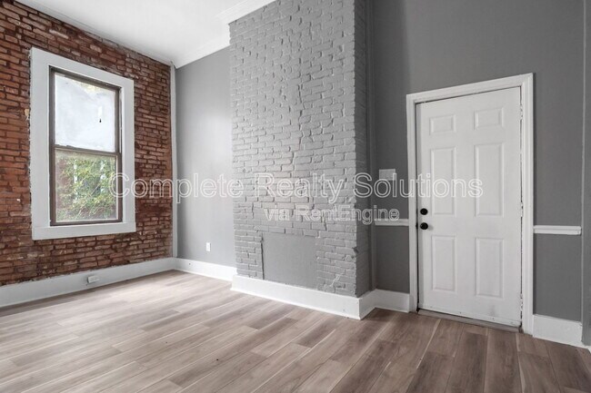 Building Photo - 3158 Oregon Ave