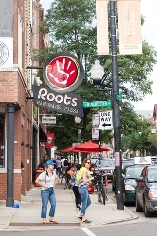 Building Photo - 1543 W Augusta Blvd