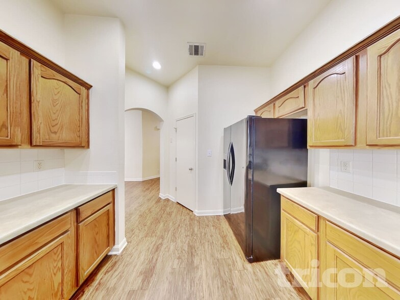 Building Photo - 8527 Sea Rim Dr