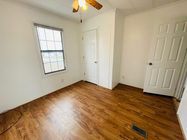 Building Photo - 3 BR, 2 BA doublewide in Pikeville school district