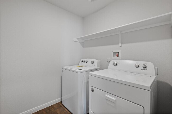 Building Photo - 336 Callado Cir