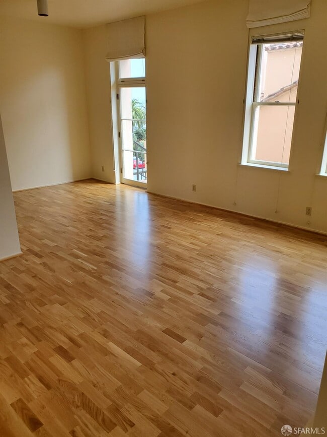 Building Photo - 355 Buena Vista Ave E