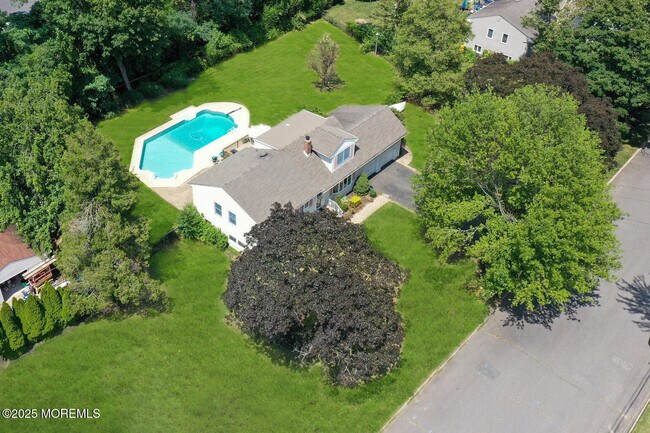 Building Photo - 17 Arlene Dr