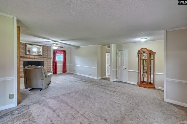 Building Photo - 221 Crooked Creek Rd
