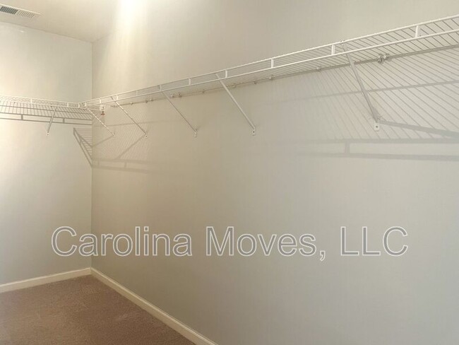 Building Photo - 223 Spring Crossing Cir