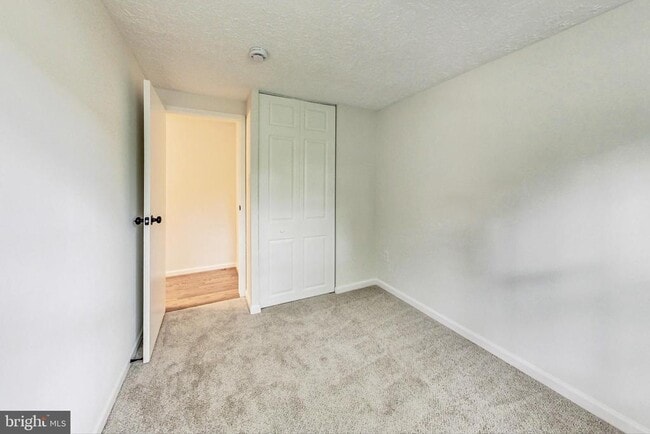 Building Photo - 6307 Willow Way