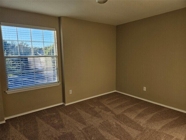 Building Photo - 11109 Persimmon Gap Dr