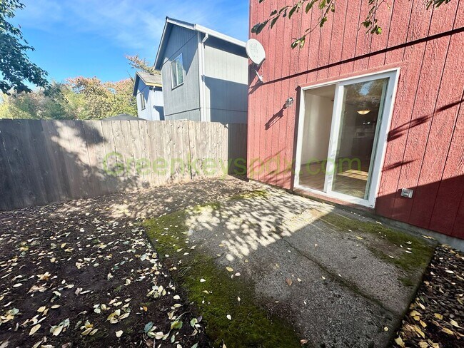 Building Photo - 3-Bedroom, 2-Bathroom Row House Near Alberta Arts District