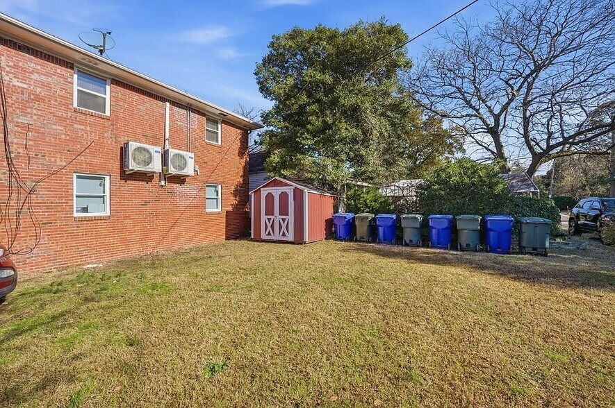 Building Photo - 9626 10th View St