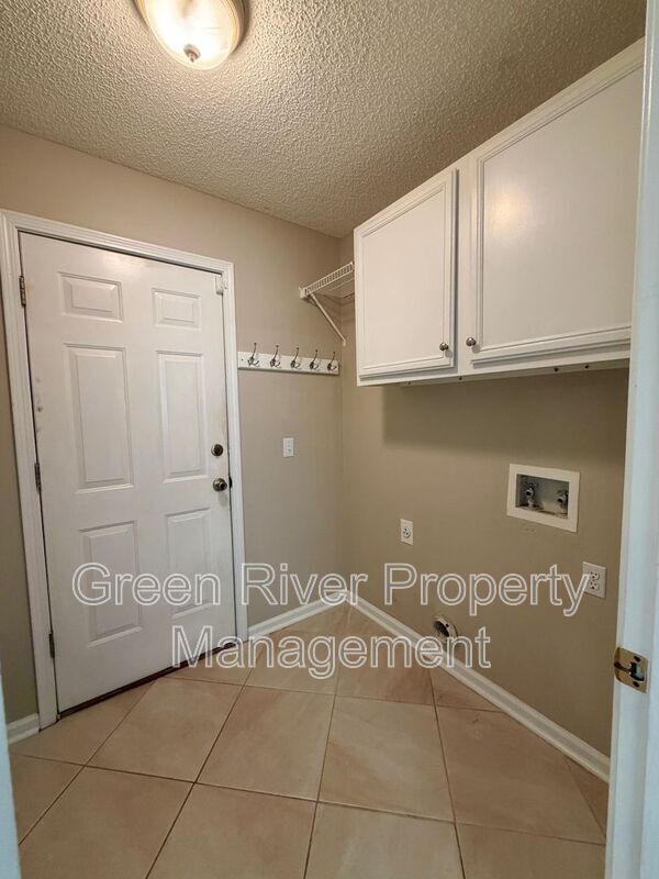 Building Photo - 1523 Quail Wood Ct
