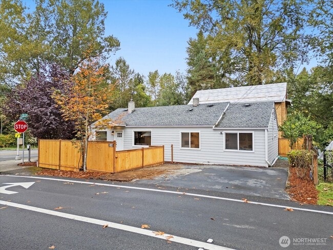 Building Photo - 12404 NE 95th St