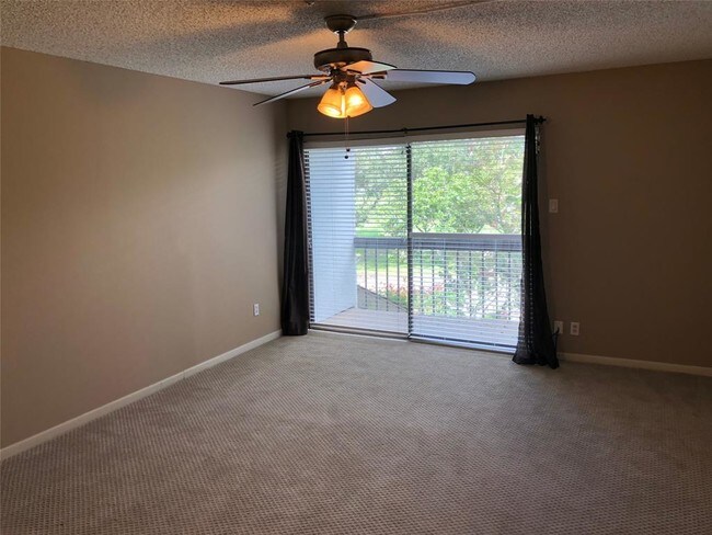 Building Photo - 7655 S Braeswood Blvd