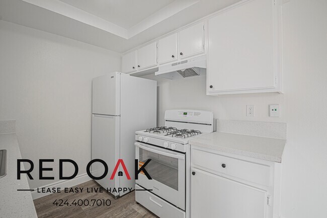 Building Photo - 616 N Lagoon Ave