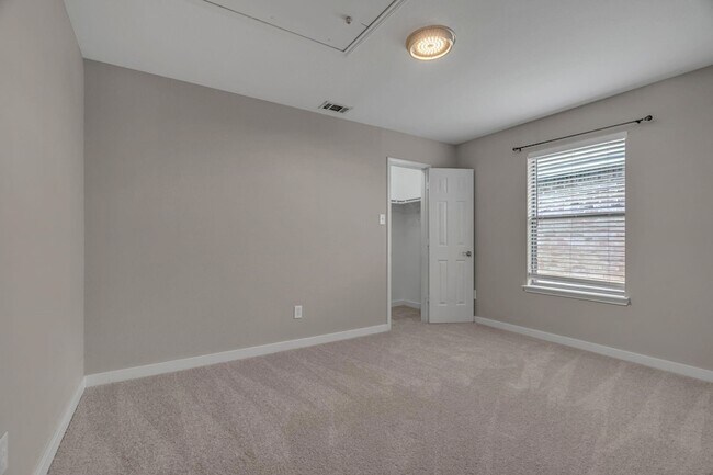 Building Photo - 3920 Cane River Rd