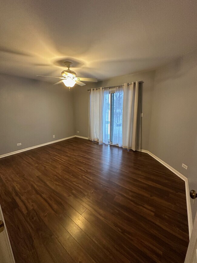 Building Photo - 386 Waterford Ct