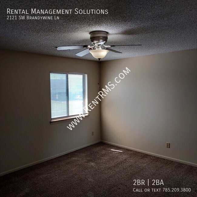 Building Photo - 2121 SW Brandywine Ln