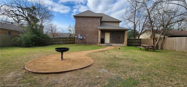 Building Photo - 1221 Neal Pickett Dr