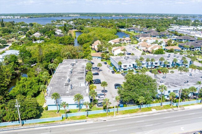 Building Photo - 950 S Kanner Hwy