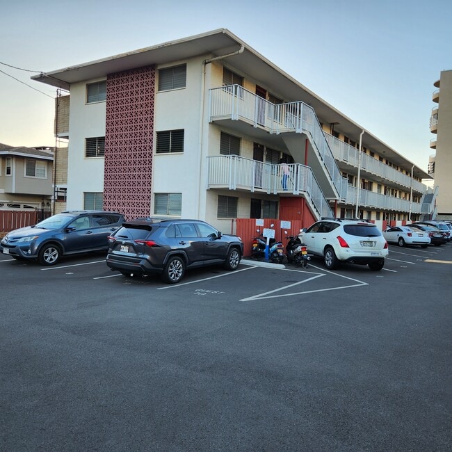 Building Photo - 1426 Ke’eaumoku St