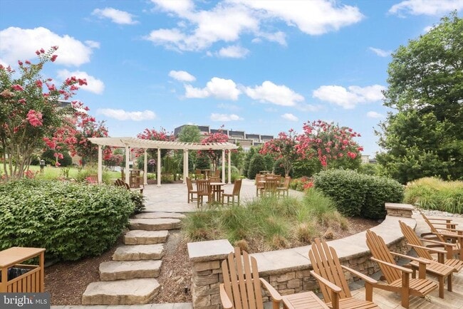 Building Photo - 501 Triggerfish Dr