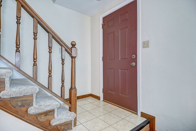 Building Photo - FOR RENT - INDIAN LAKES / SALEM AREA VIRGINIA BEACH!