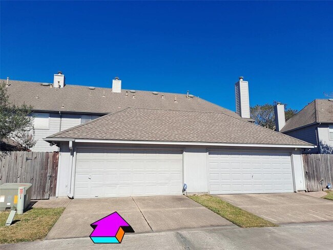 Building Photo - 1365 El Camino Village Dr