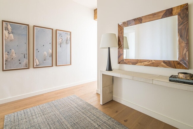 Building Photo - 4 Boathouse Way