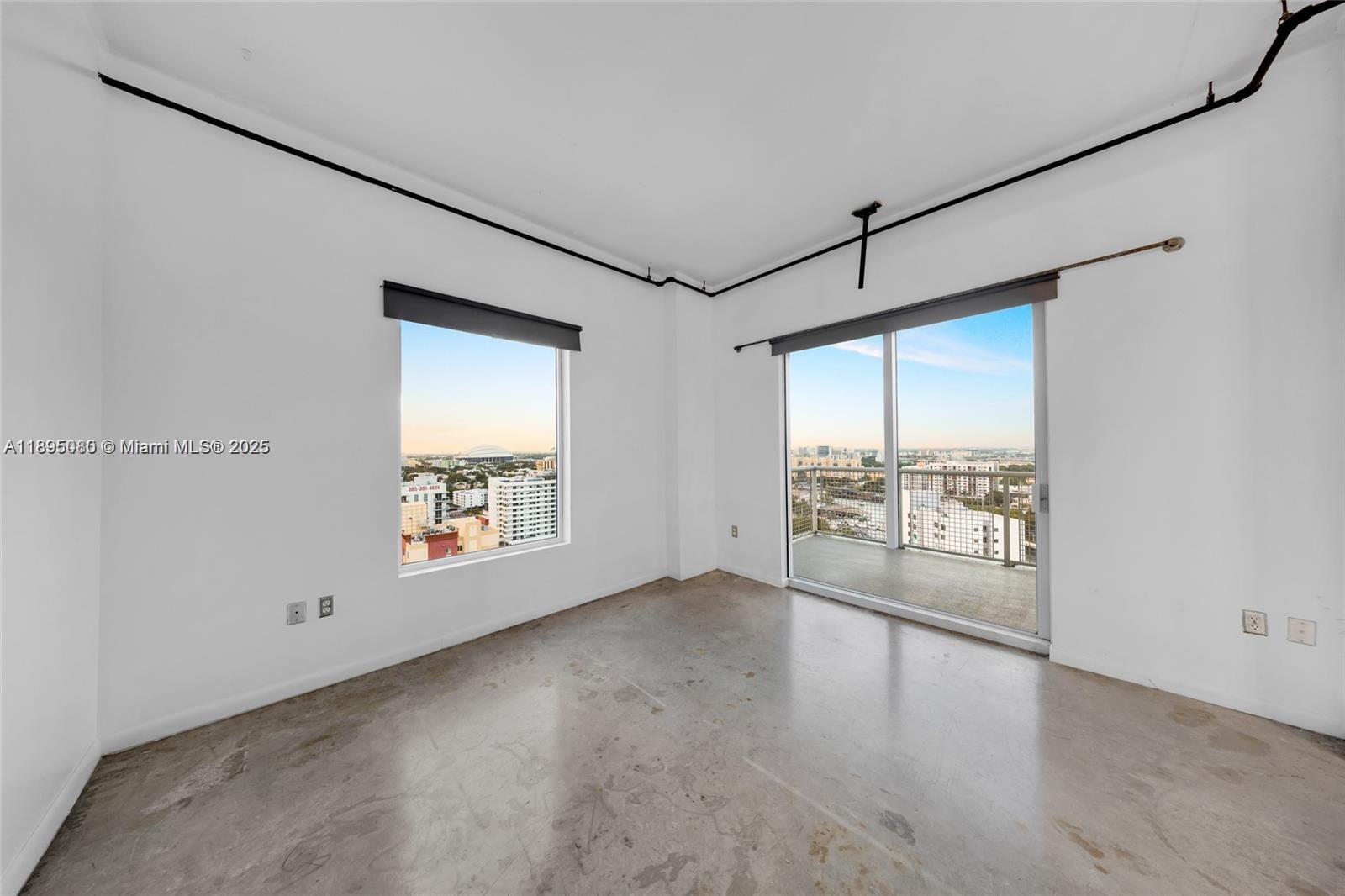 Building Photo - 10 SW South River Dr