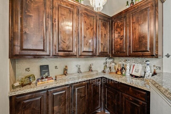 Building Photo - 3625 Funston Dr