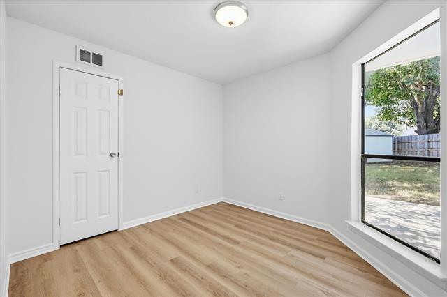 Building Photo - 102 Pinyon Ln