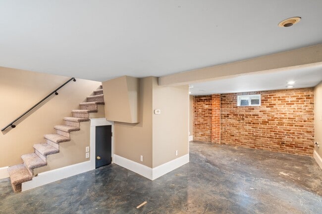 Building Photo - 4036 SE 63rd Ave