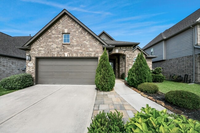 Building Photo - 9019 Emerald Cane Dr