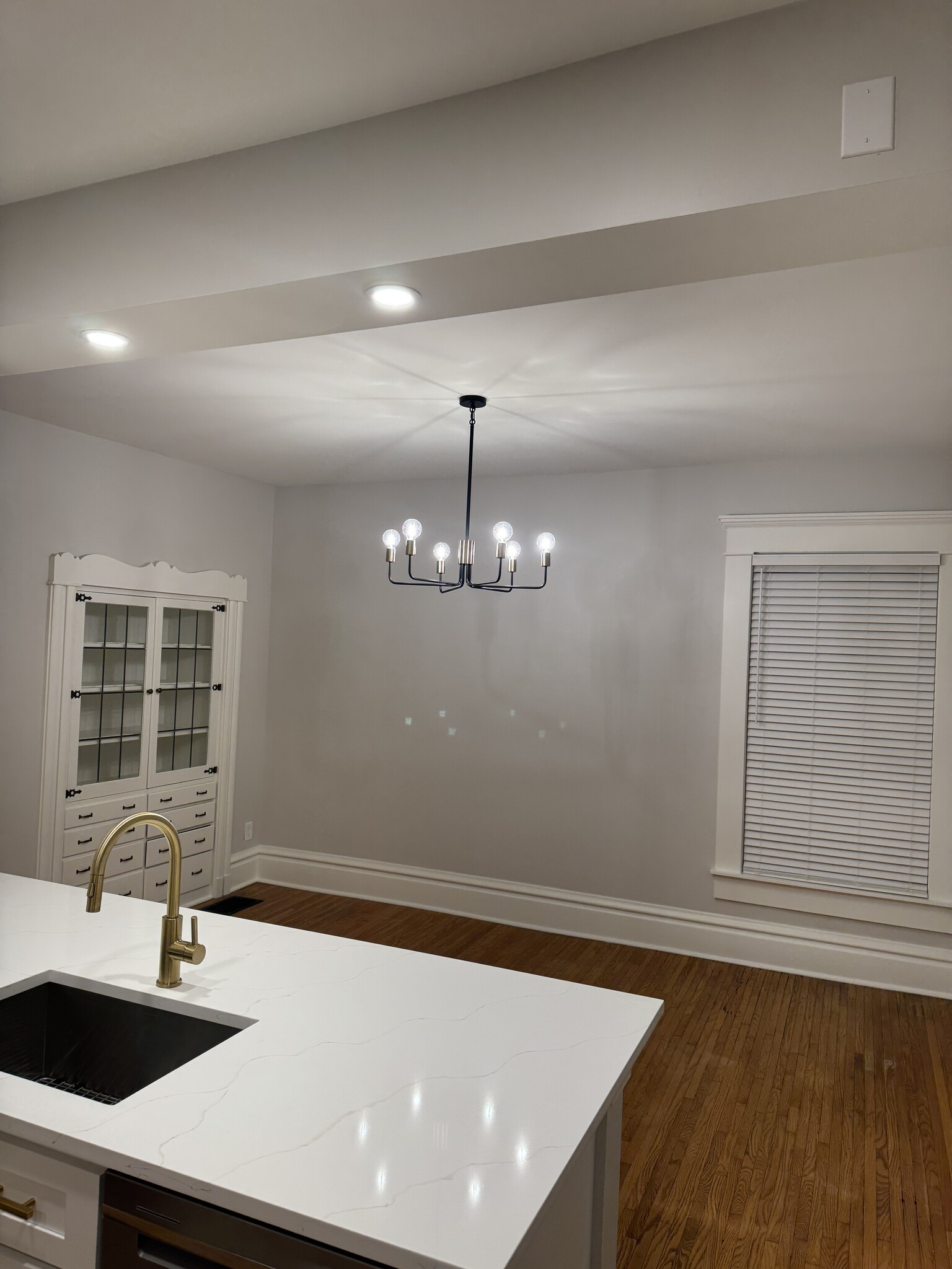 Dining room - 1049 Franklin Ave