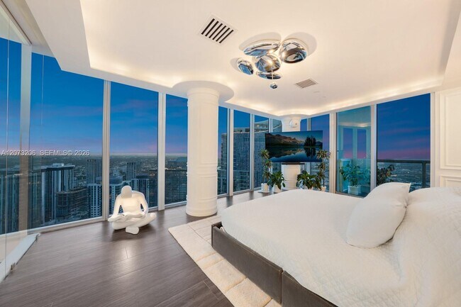 Building Photo - 888 Biscayne Blvd