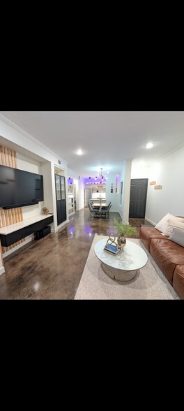 Building Photo - 6000 Shepherd Mountain Cv