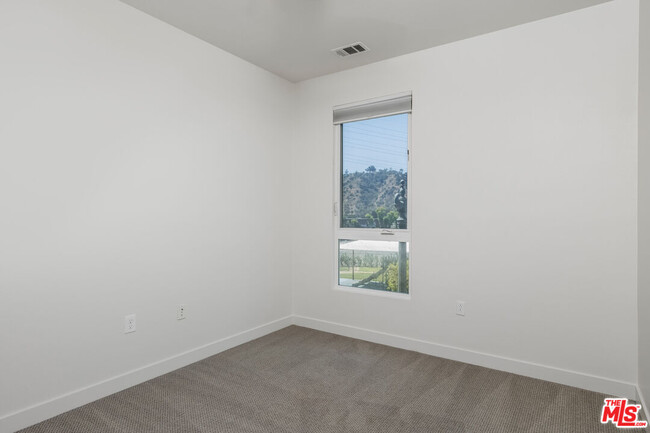 Building Photo - 2581 Arvia St