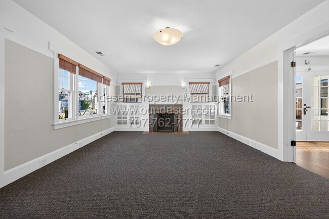 Building Photo - 612 Petaluma Blvd S