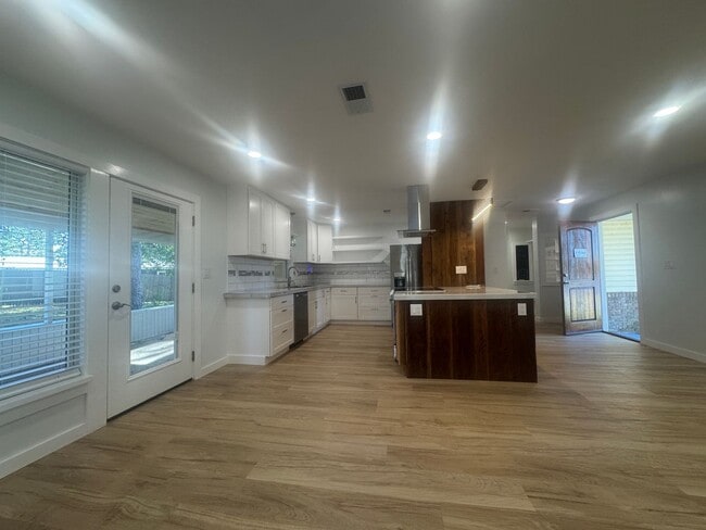 Building Photo - Beautiful 4BR 2BA Home w/ Water Views in St. Augustine Florida!