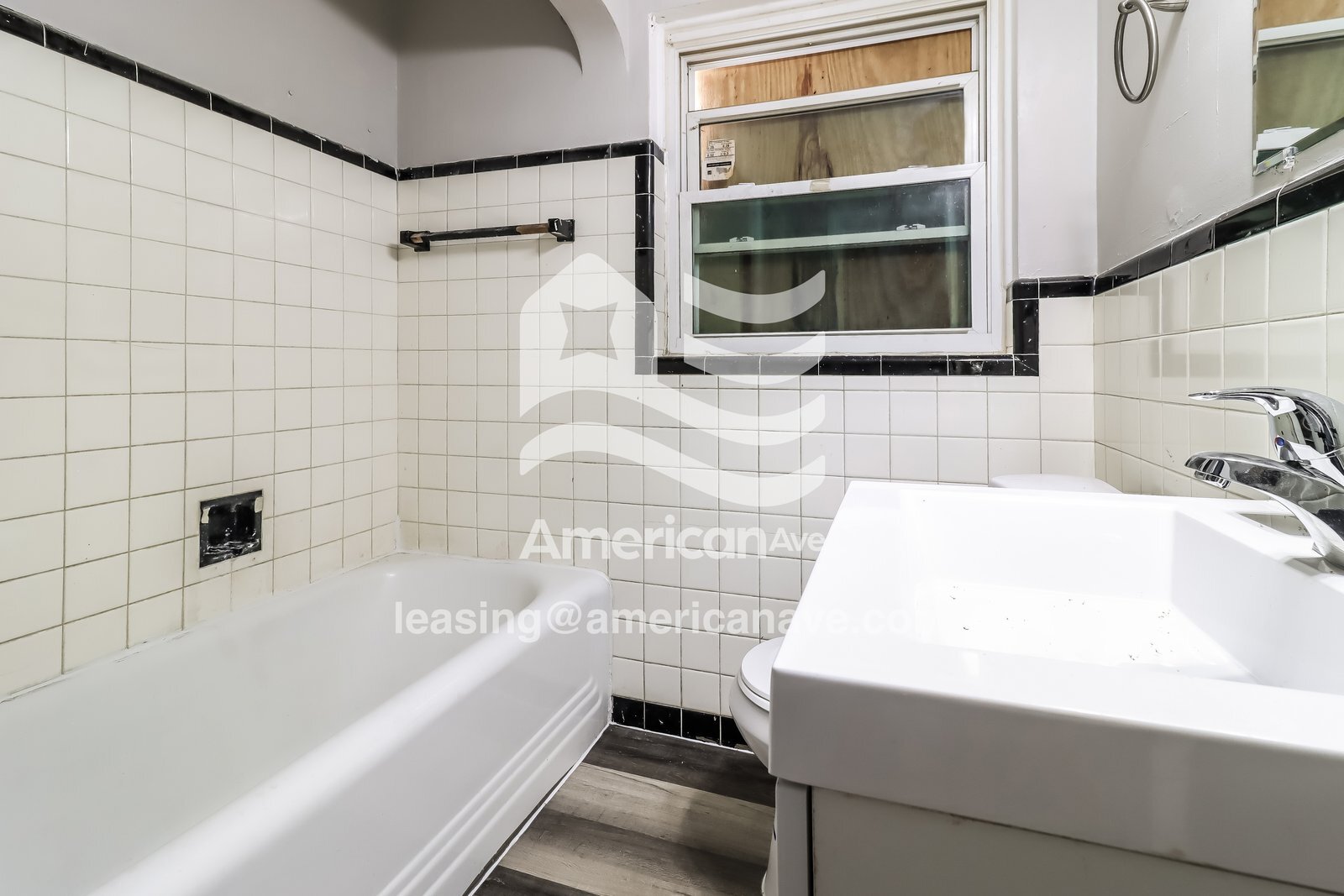 Building Photo - 4604 Bedford St