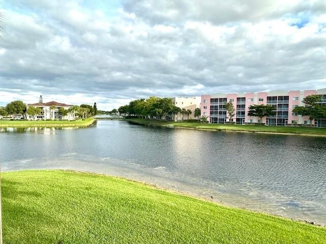 Building Photo - 7980 N Nob Hill Rd