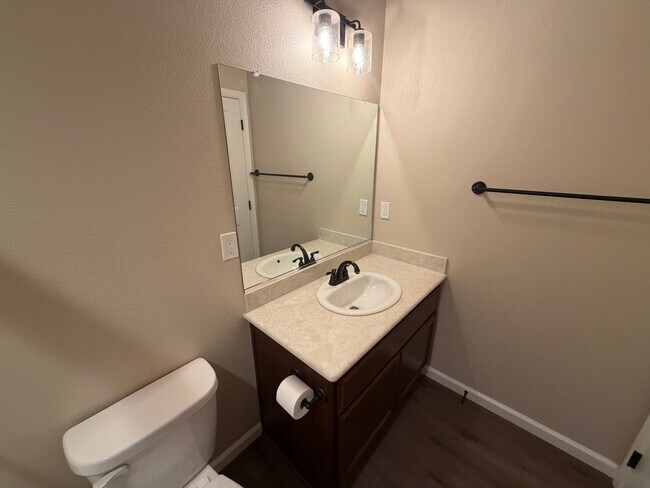 Building Photo - 1194 Velarde Cir