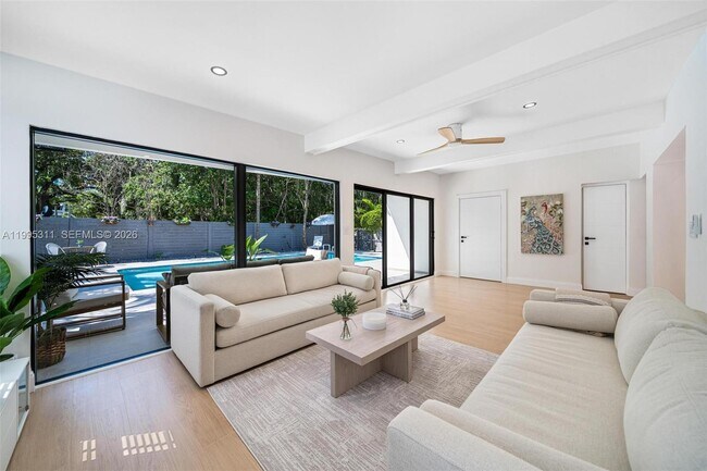 Building Photo - 696 NE 67th St