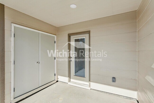 Building Photo - 1867-1867 S Hickory Creek Ct