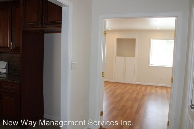 Building Photo - 5 br, 3 bath House - 209 Rossi Avenue, Unit A