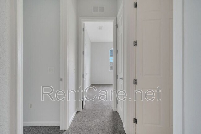 Building Photo - 817 Terrace Ridge Cir