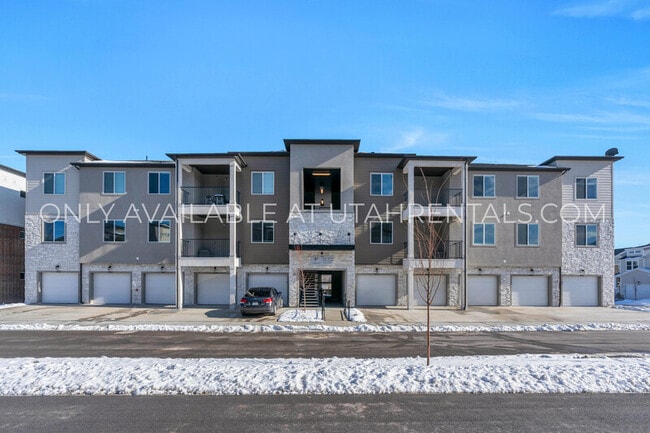 Building Photo - 13537 Commodus Dr