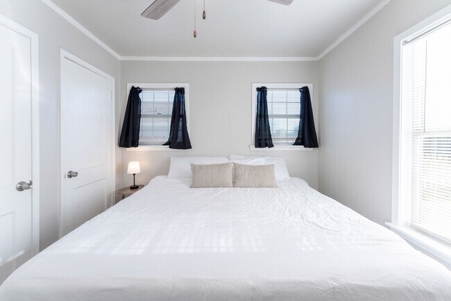 Building Photo - 1538 S 19th St