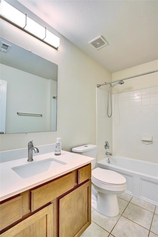 Building Photo - 356 Housefinch Loop