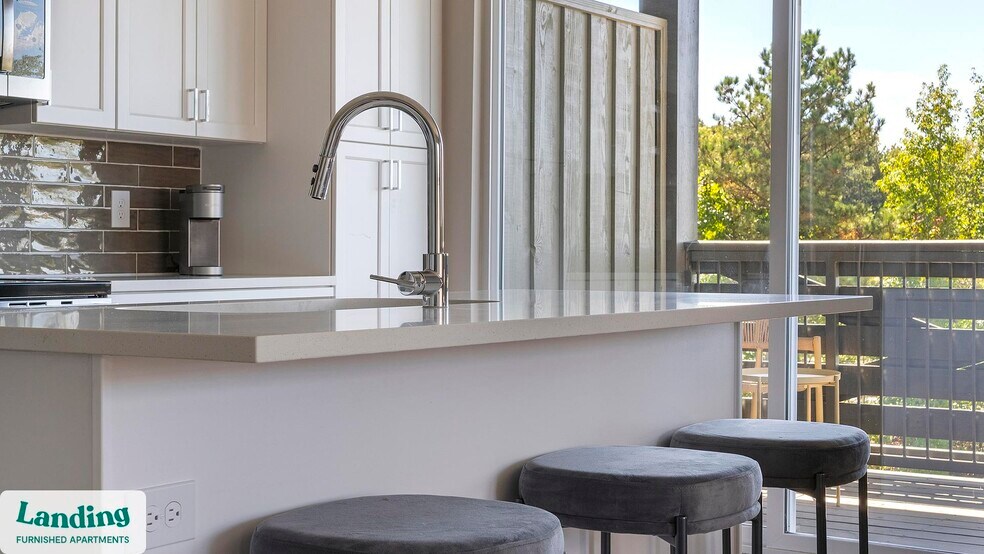 Building Photo - 1000 Forestview Dr