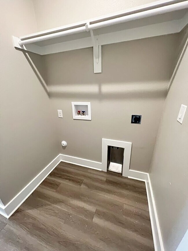 Building Photo - 3621 Bonnie Brae St